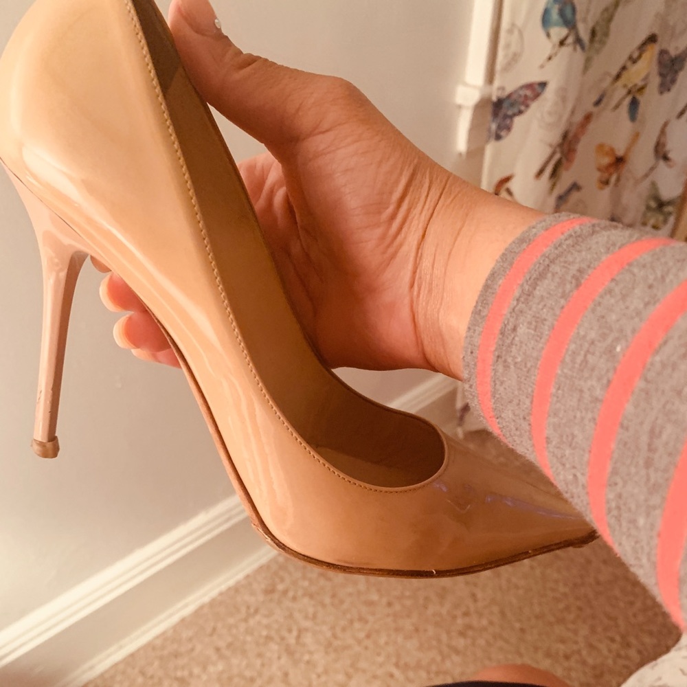 Pre loved nude pumps